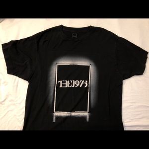 RARE THE 1975 TOUR SHIRT